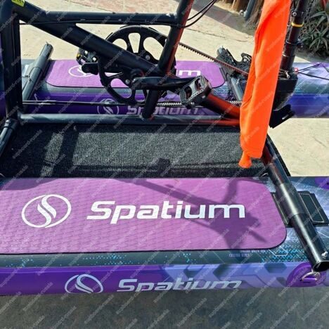 vodnyi-velosiped-spatium-water-bike-p-106-purple-podnozhki.jpg
