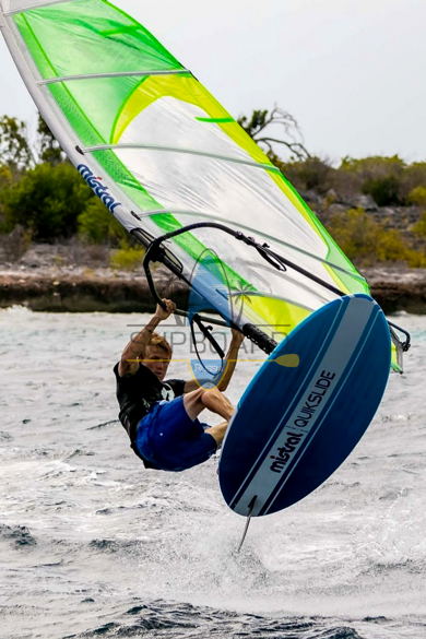 mistral-zonda-6-5m-freeride-windsurfing-rig-bodiboard.png